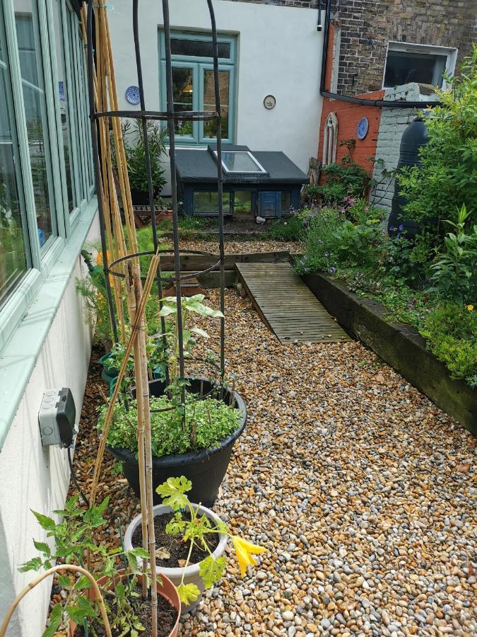 Rosslyn Court Bed & Breakfast